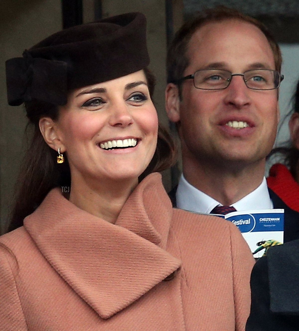 The Duke and Duchess of Cambridge watch the races on Gold Cup Day at Cheltenham Racecourse on the fourth and final day of the Cheltenham Festival 2013 on March 15, 2013 (Matt Cardy/Getty Images)