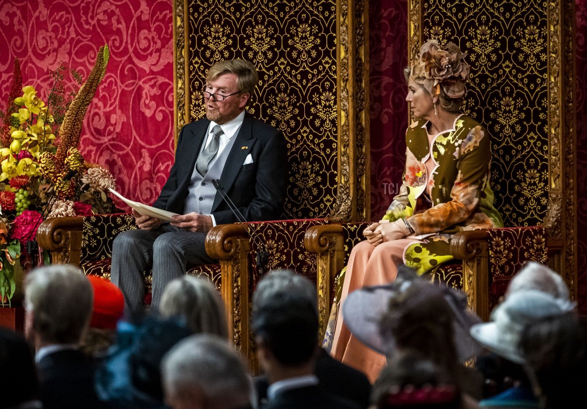 King Willem-Alexander reads his speech from the throne on Prinsjesdag in the Royal Theater in The Hague, on September 19, 2023 (REMKO DE WAAL/ANP/AFP via Getty Images)