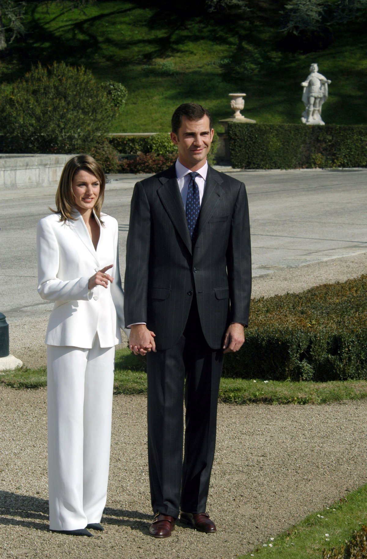 The Prince of Asturias and Letizia Ortiz Rocasolano speak to the press following the official announcement of their engagement in Madrid on November 6, 2003 (DPA Picture Alliance/Alamy)