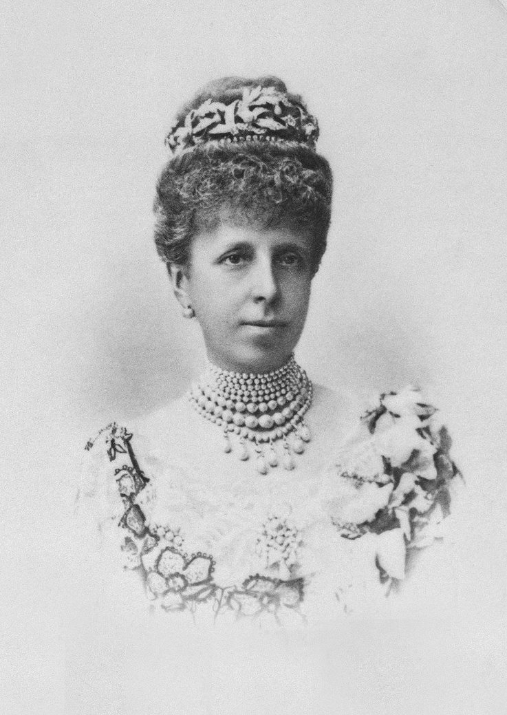 Queen Maria Cristina of Spain, ca. 1906 (Wikimedia Commons)