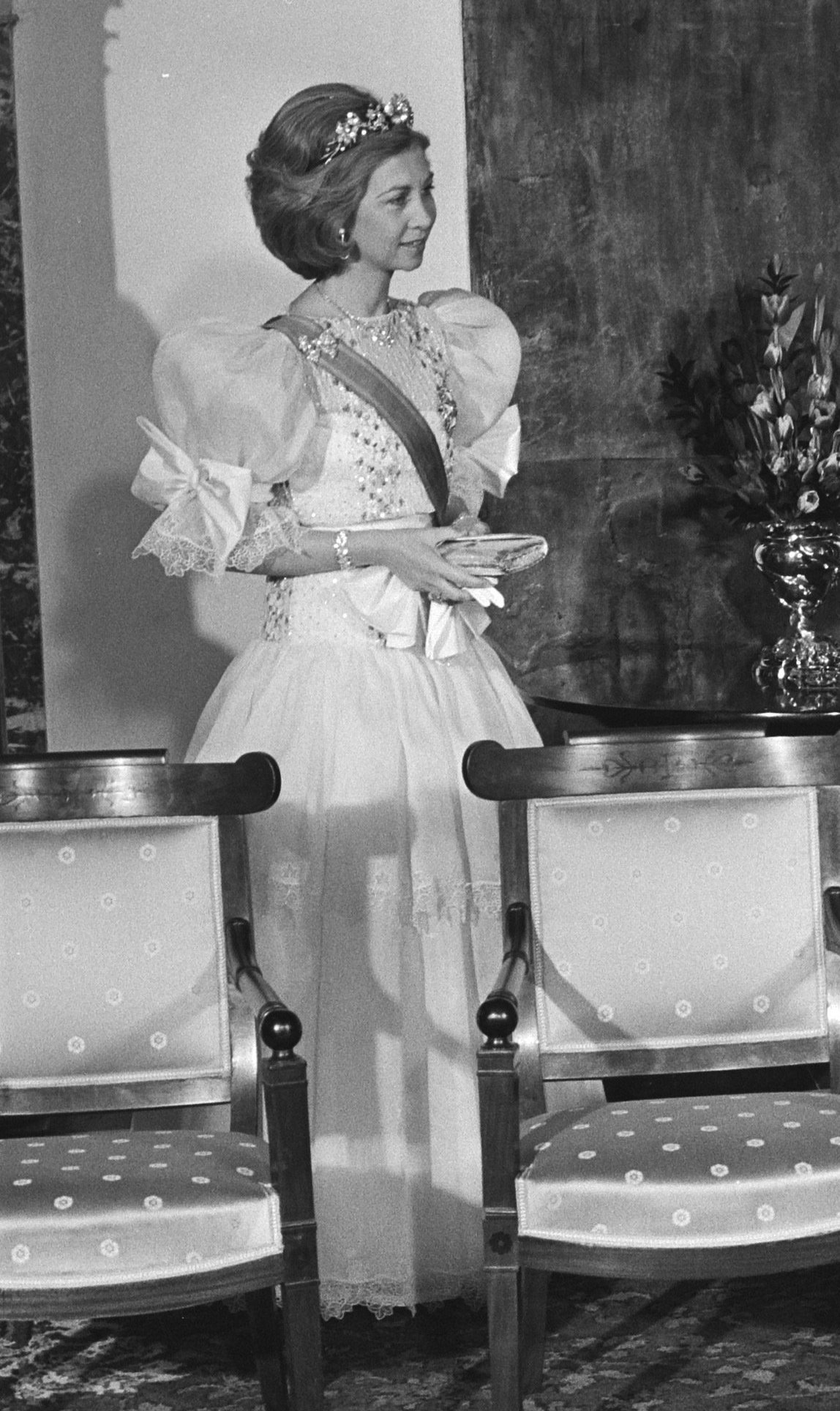 Queen Sofia of Spain is pictured before a banquet in Amsterdam during the Spanish state visit to the Netherlands, March 19, 1980 (Rob Croes/Anefo/Nationaal Archief/Wikimedia Commons)