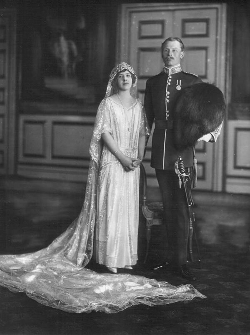 Princess Maud and Lord Carnegie pose for an official wedding portrait at St. James's Palace in London on November 12, 1923 (Lafayette/V&A Museum)