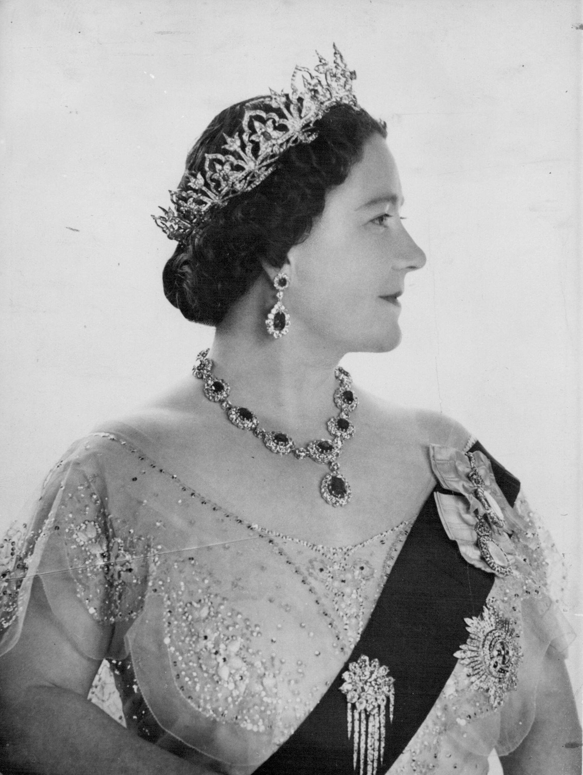Queen Elizabeth the Queen Mother poses for an official 50th birthday portrait, taken by Cecil Beaton in 1950 (Associated Press Photo/SuperStock/Alamy)