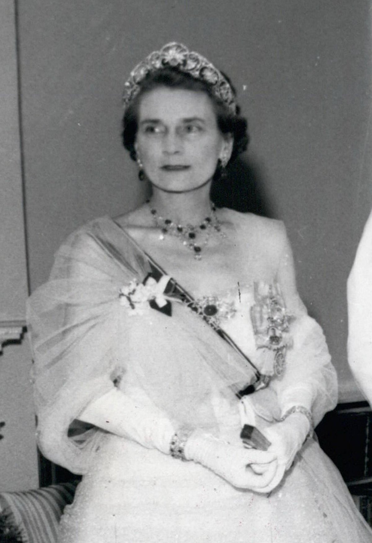 Princess Alice, Duchess of Gloucester is pictured during a visit to Nigeria in May 1959 (Keystone Press/Alamy)