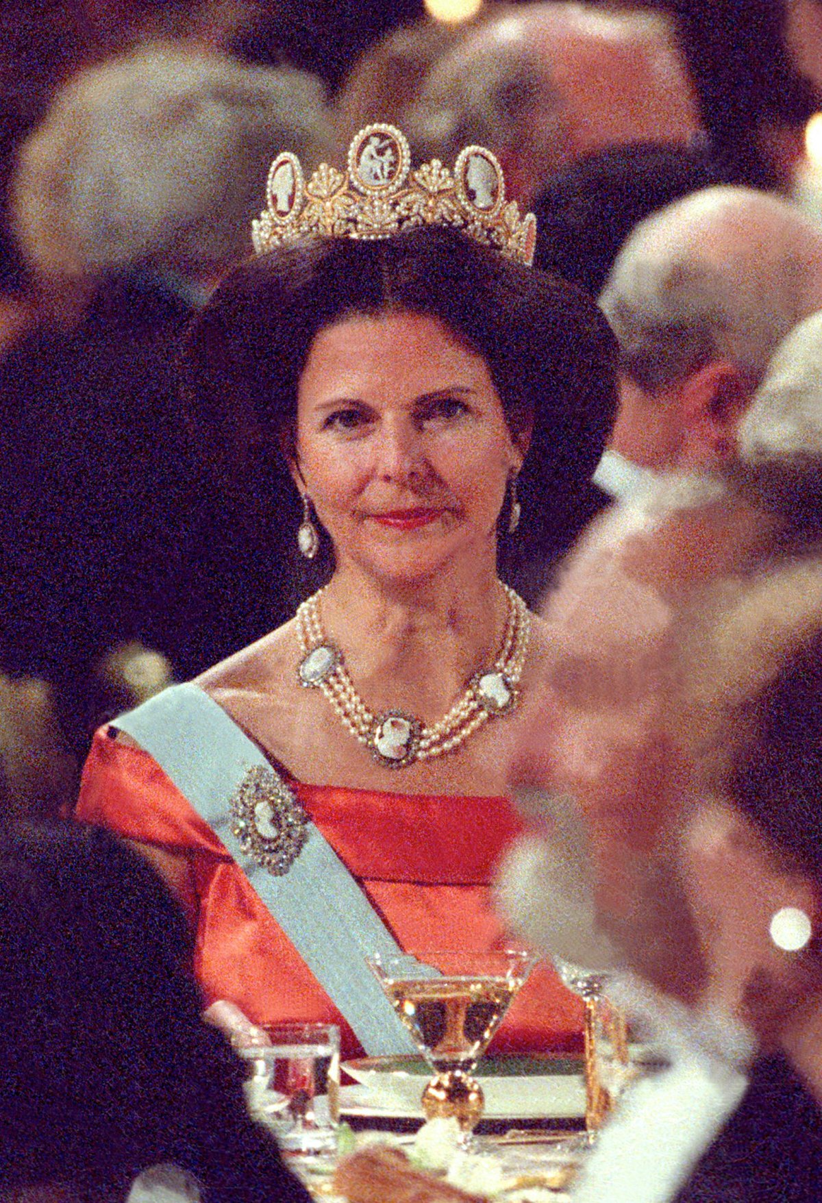 Queen Silvia of Sweden attends the Nobel Prize banquet in Stockholm on December 10, 1992 (Roger Tillberg/Alamy)