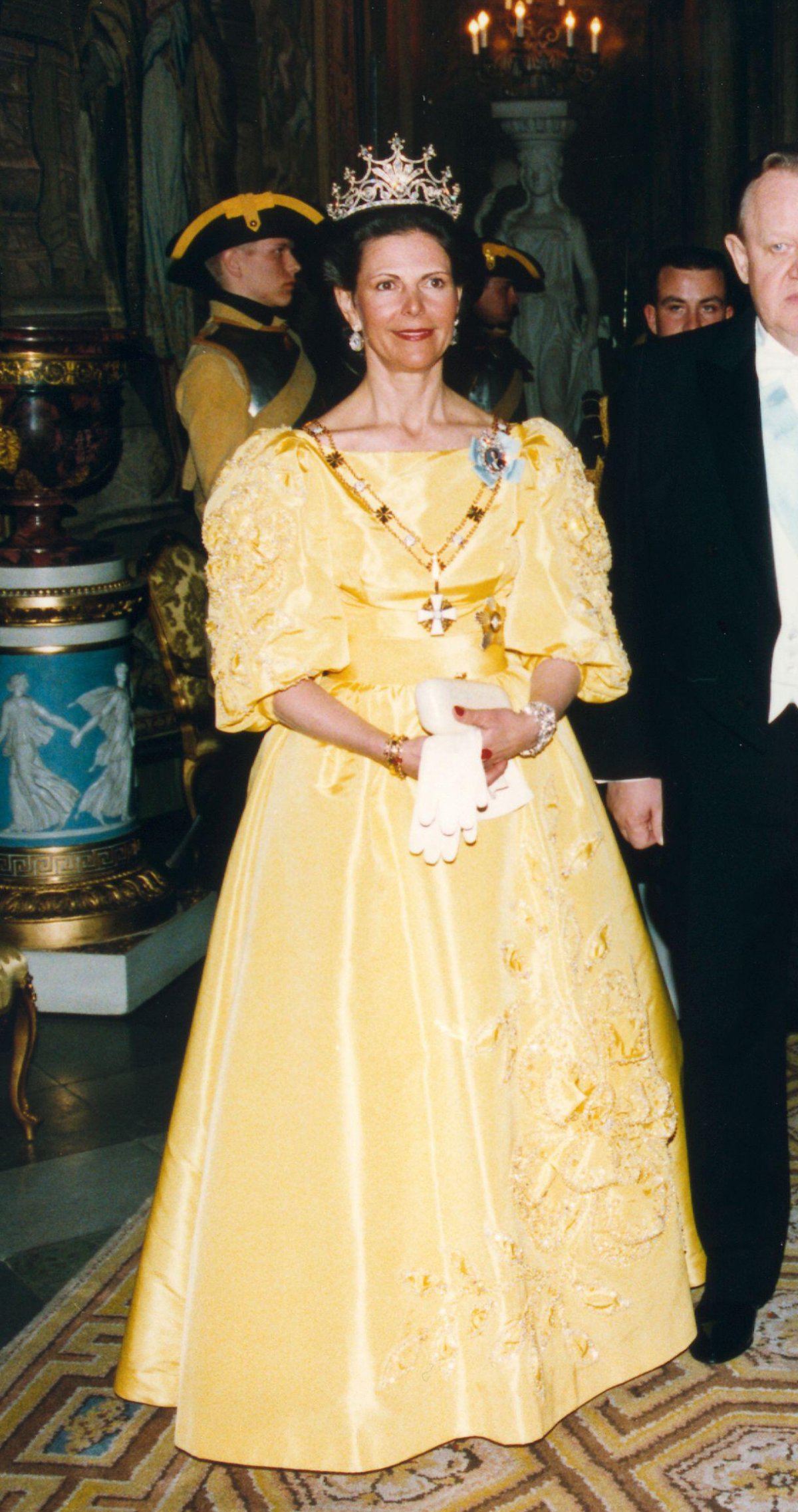 Queen Silvia of Sweden attends a state banquet in honor of the visiting President of Finland on April 13, 1994 (Roger Tillberg/Alamy)