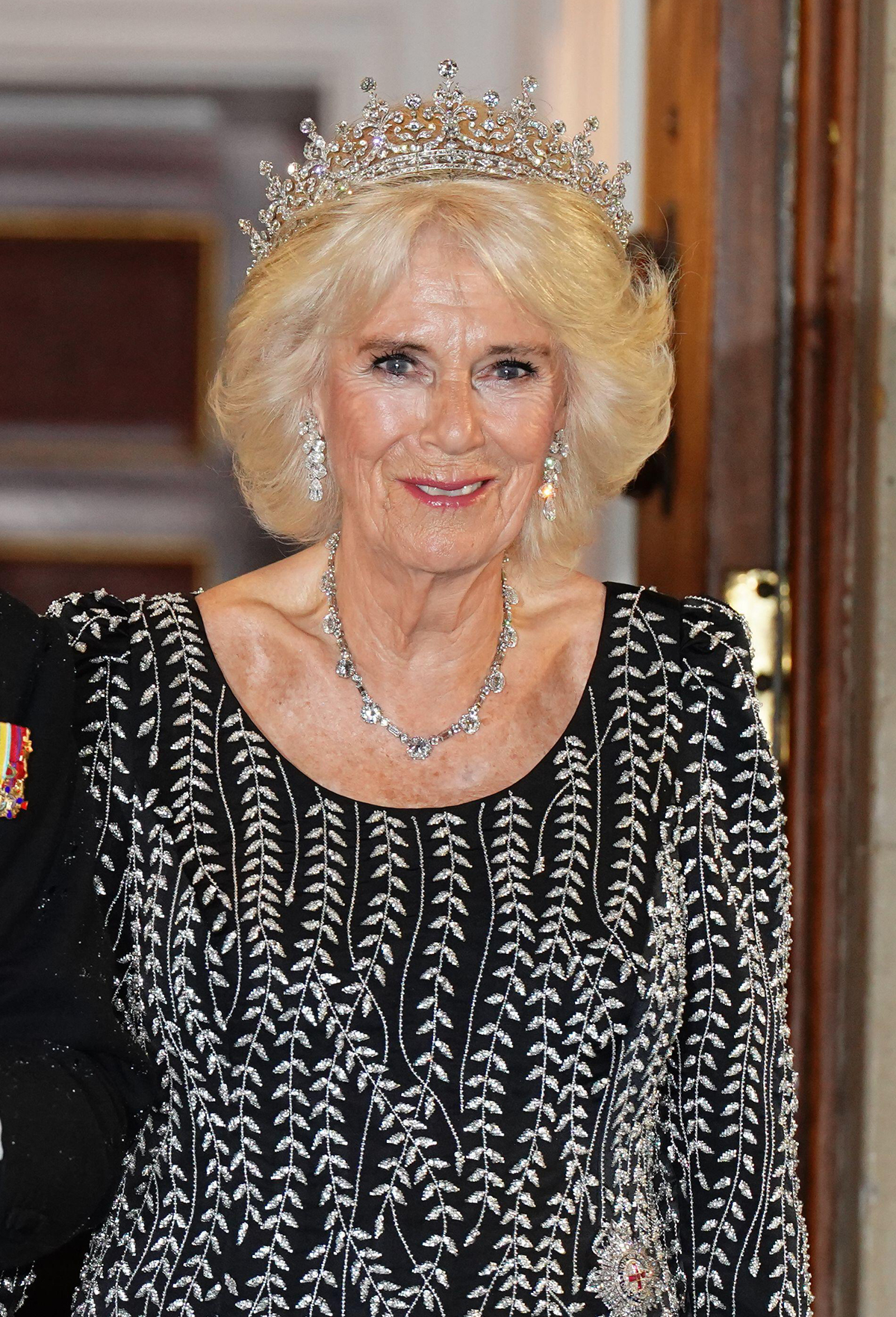 Queen Camilla of the United Kingdom arrives for a dinner at Mansion House in London on October 18, 2023 (Aaron Chown/PA Images/Alamy)