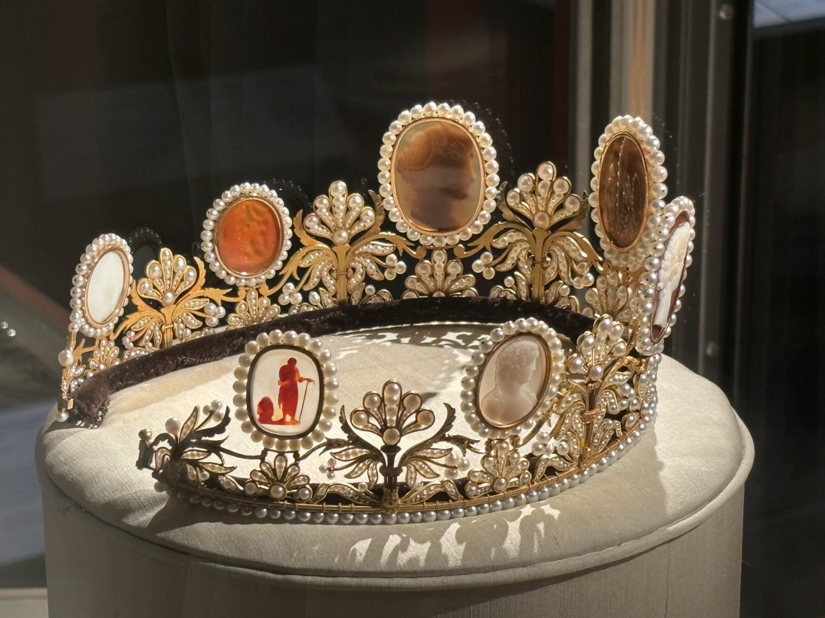 The Cameo Tiara is displayed in Stockholm, December 2023 (Photograph generously shared by Kristina Solberg; do not reproduce)