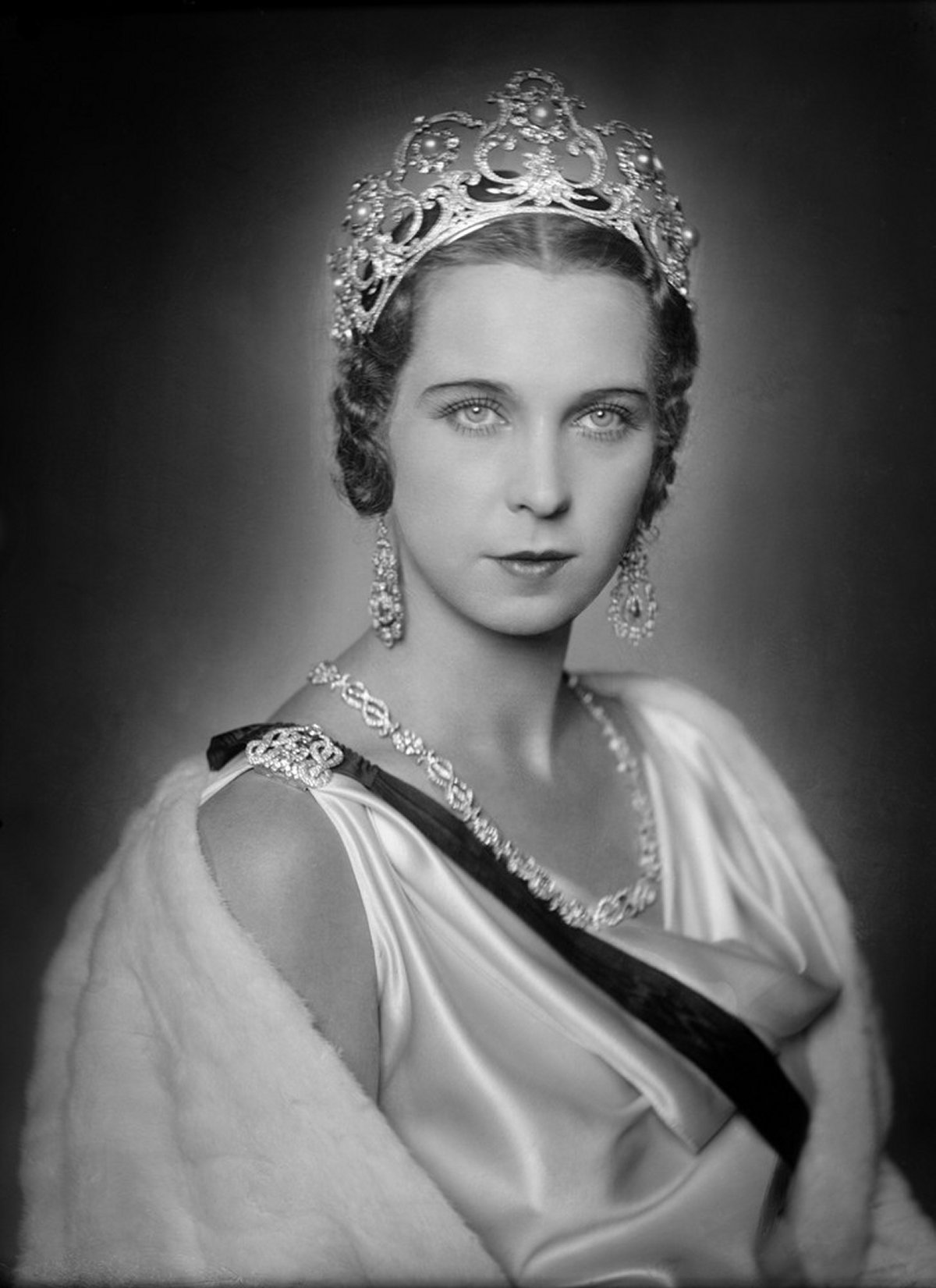 The Princess of Piedmont poses for an official photograph, ca. February 1939 (Wikimedia Commons)
