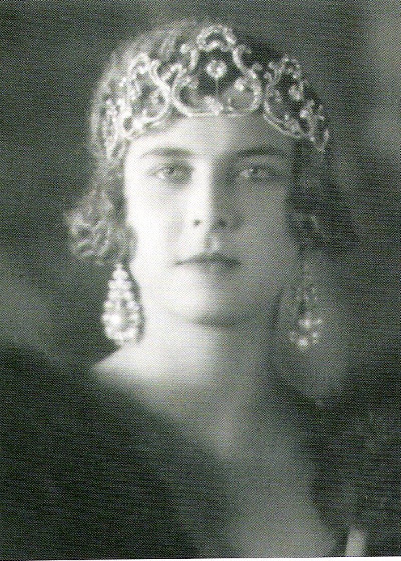The Princess of Piedmont poses for an official photograph, ca. 1930 (Wikimedia Commons)