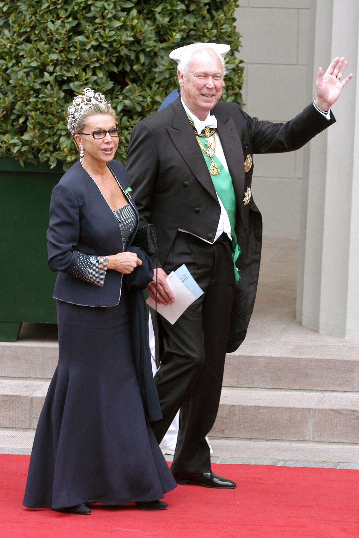 Vittorio Emanuele and Marina di Savoia attend the wedding of the Crown Prince of Denmark and Mary Elizabeth Donaldson in Copenhagen on May 14, 2004 (Hounsfield-Klein-Zabulon/Abaca Press/Alamy)