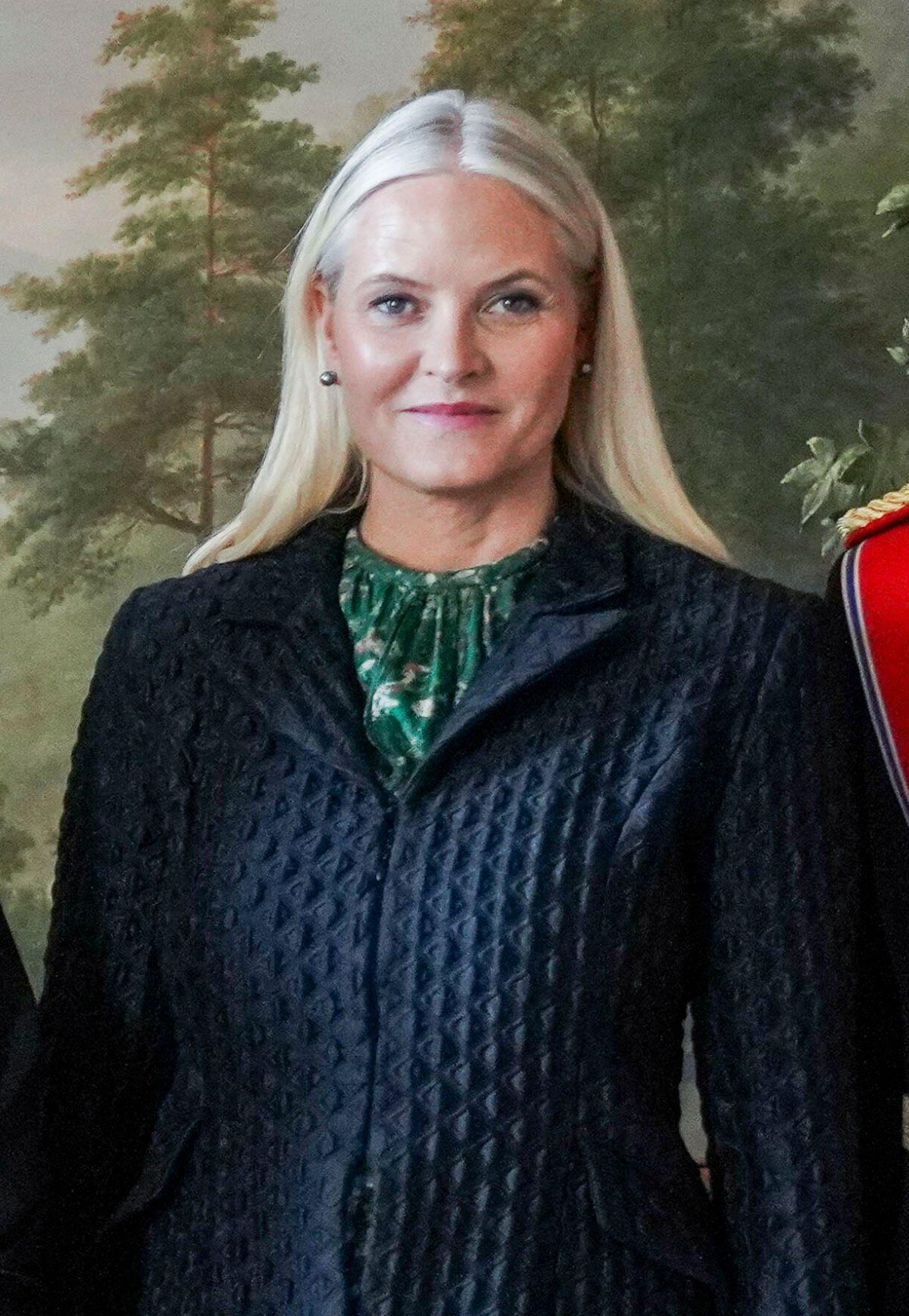 Crown Princess Mette-Marit of Norway welcomes President Samia Suluhu Hassan of Tanzania to the Royal Palace in Oslo for the start of a state visit on February 13, 2024 (Ole Berg-Rusten/NTB/Alamy)