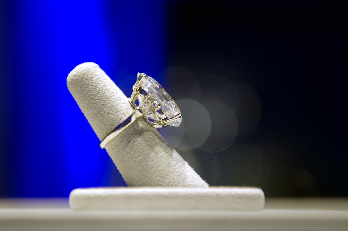 The Elizabeth Taylor Diamond Ring is displayed during a Christie's press preview in Paris on November 15, 2011 (FRED DUFOUR/AFP/Getty Images)