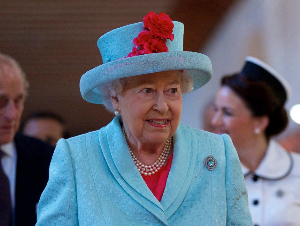 Queen Elizabeth II of the United Kingdom arrives for the opening ceremony of the Commonwealth Heads of Government Meeting (CHOGM) in Valletta, Malta, on November 27, 2015 (Jin Yu/Xinhua/Alamy)
