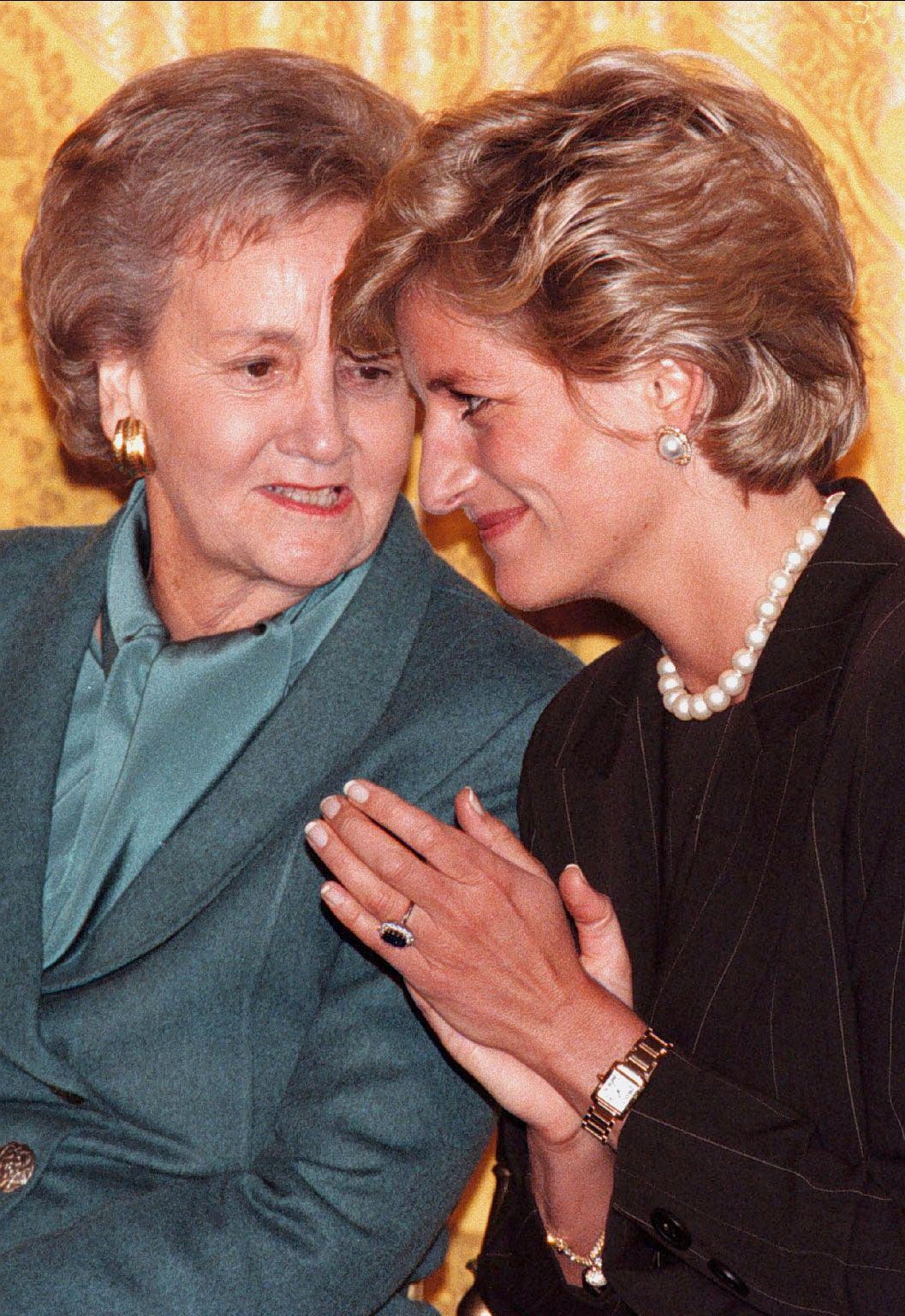 Diana, Princess of Wales is pictured with Washington Post owner Katherine Graham during a White House fundraiser in support of breast cancer research in Washington, D.C. on September 24, 1996 (John Stillwell/PA Images/Alamy)