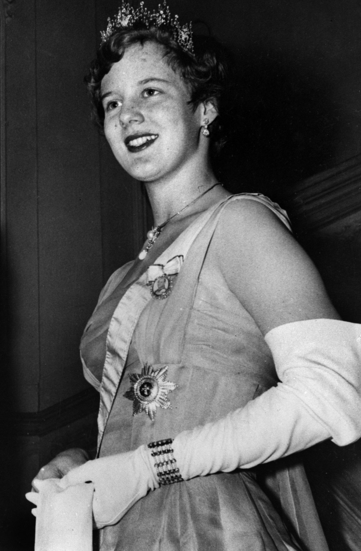 Princess Margrethe of Denmark attends a gala event, ca. 1960 (Svenskt Pressfoto/TT News Agency/Alamy)