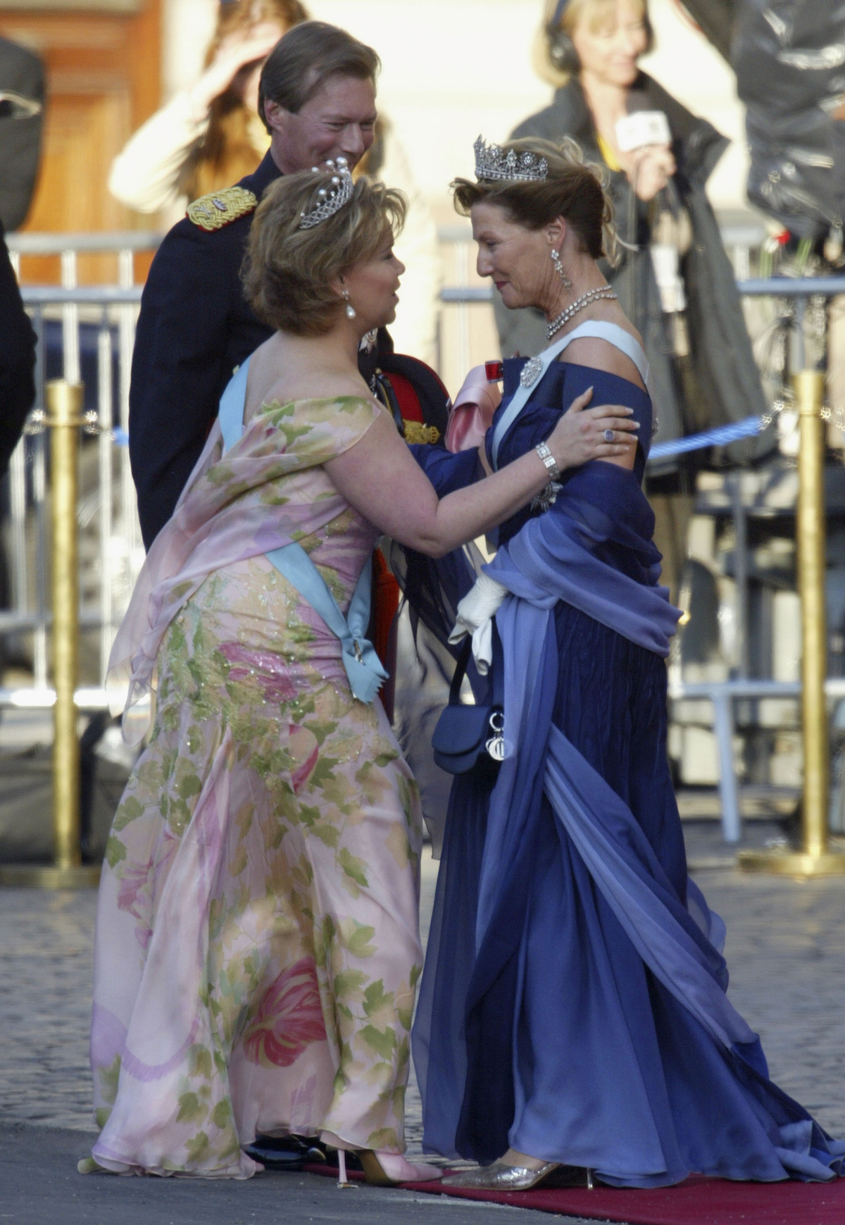 The Grand Duchess of Luxembourg and the Queen of Norway attend a pre-wedding gala at the Royal Theatre in Copenhagen on May 13, 2004 (Sean Gallup/Getty Images)