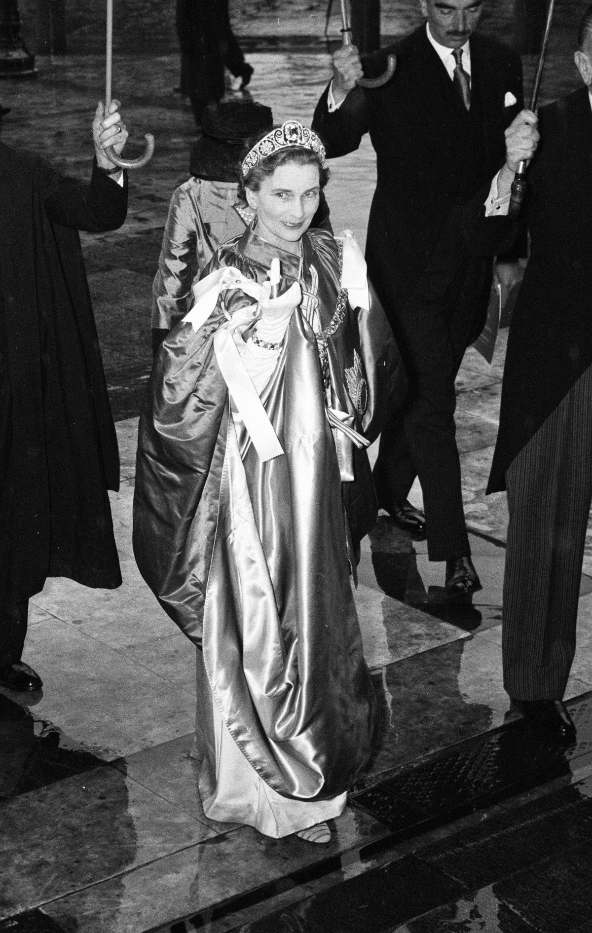 Princess Alice, Duchess of Gloucester attends the dedication of the new Order of the British Empire chapel at St Paul's Cathedral in London on May 20, 1960 (Trinity Mirror/Mirrorpix/Alamy)