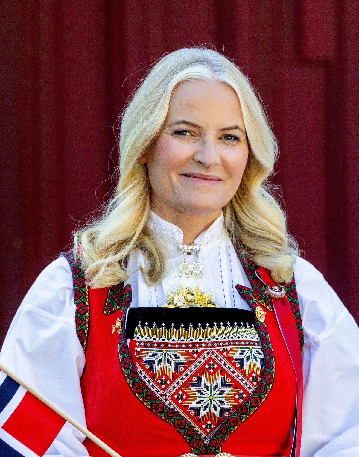 Crown Princess Mette-Marit of Norway celebrates National Day on the Skaugum estate in Asker on May 17, 2024 (Albert Nieboer/DPA Picture Alliance/Alamy)