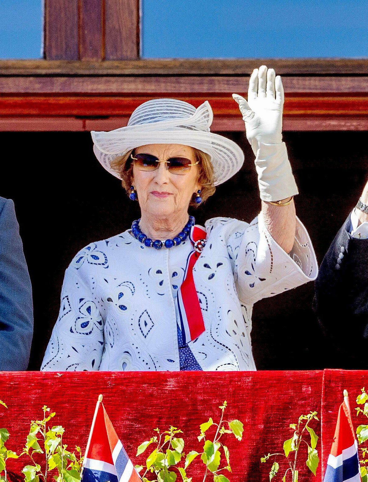 Queen Sonja of Norway celebrates National Day at the Royal Palace in Oslo on May 17, 2024 (Albert Nieboer/DPA Picture Alliance/Alamy)