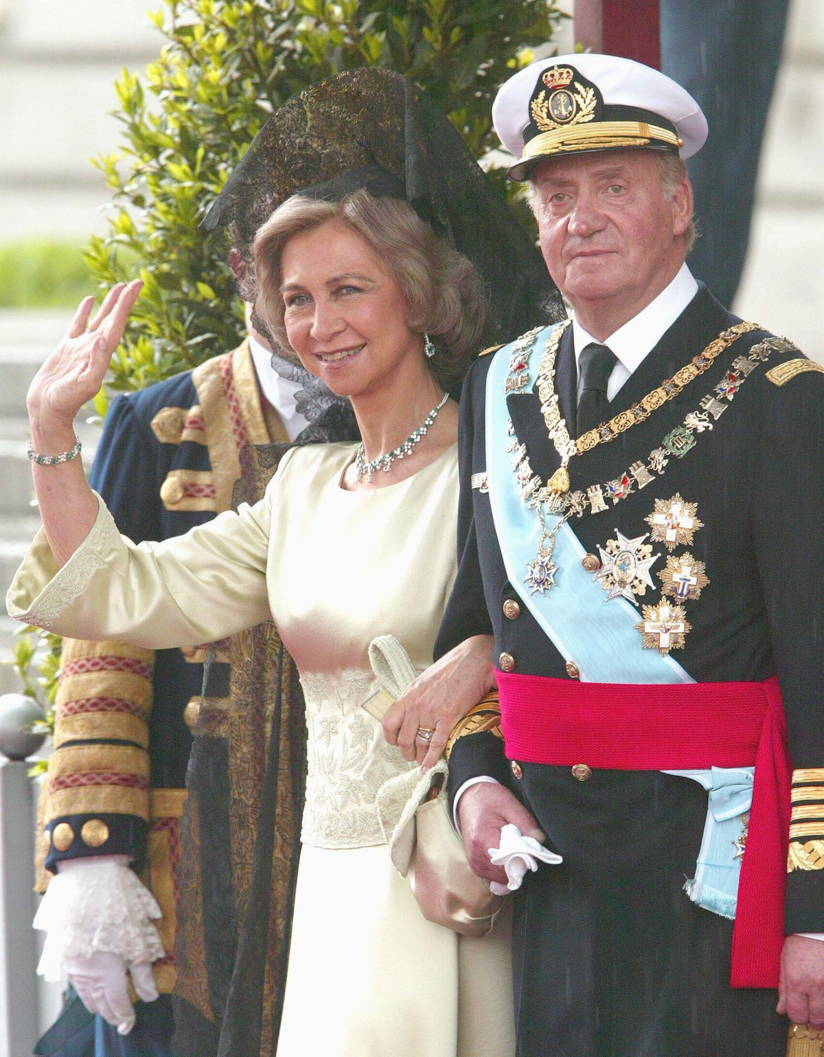 The King and Queen of Spain attend the wedding of the Prince of Asturias and Letizia Ortiz Rocasolano at the Cathedral of Santa Maria la Real de la Almudena in Madrid in May 22, 2004 (Abaca Press/Alamy)