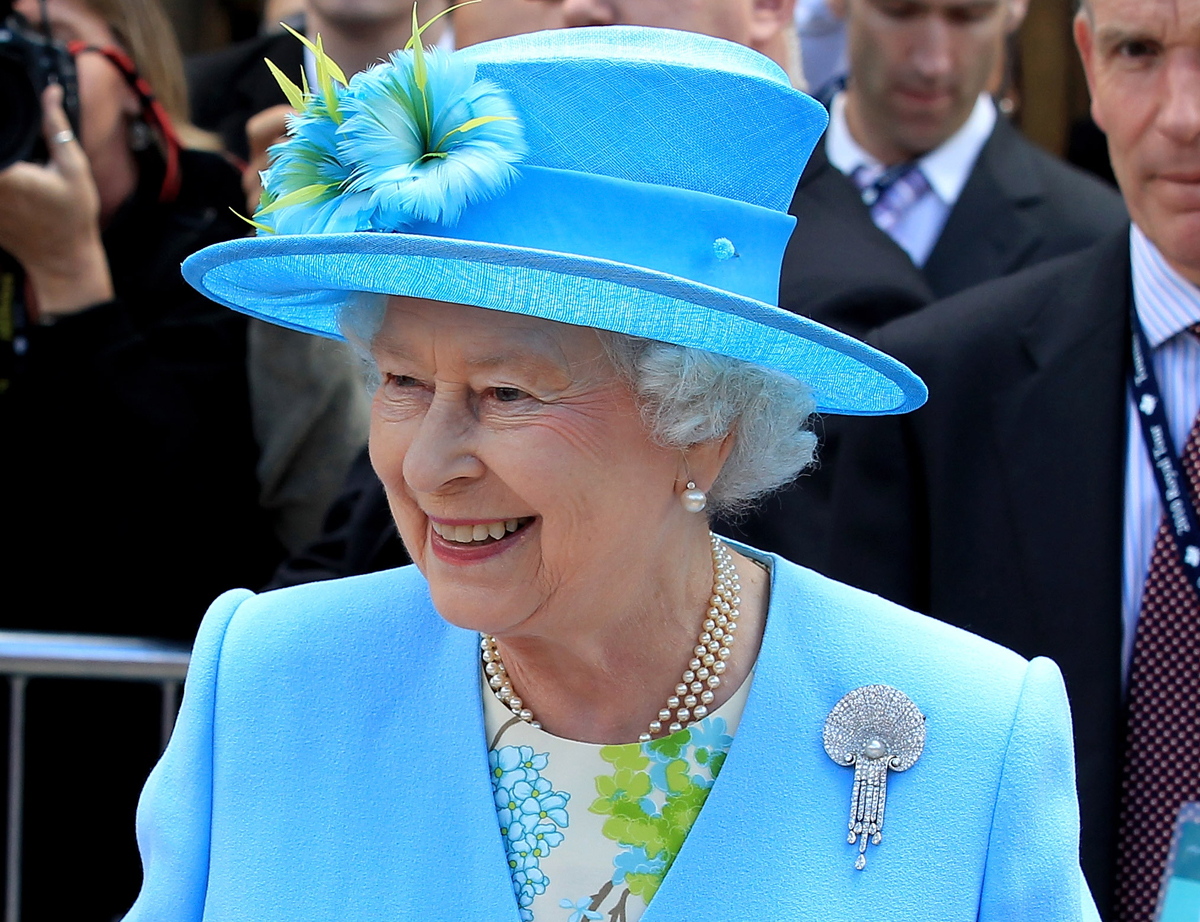 Queen Elizabeth II arrives at the Canadian Museum of Nature in Ottawa on June 30, 2010 (Chris Jackson-Pool/Getty Images)