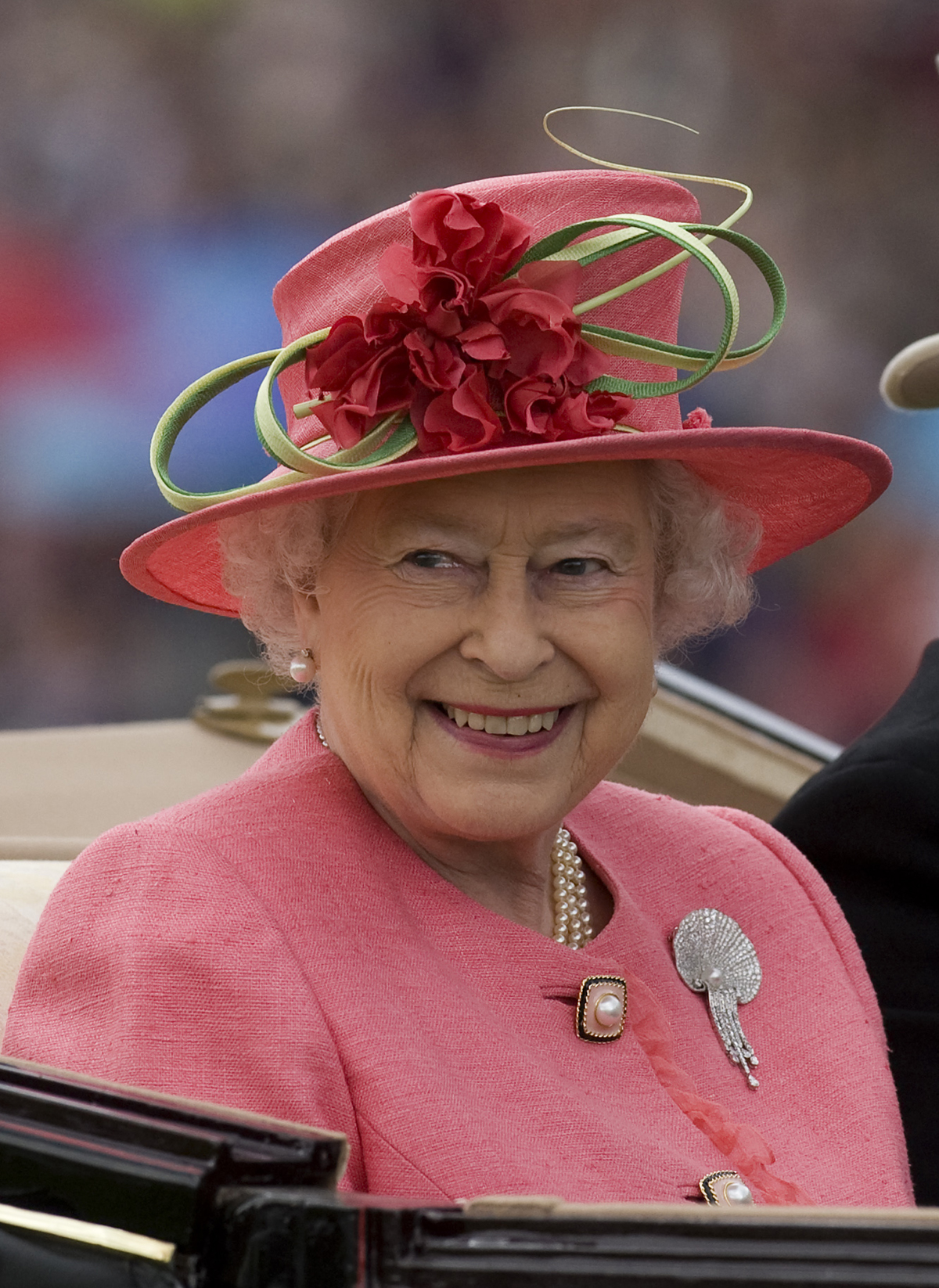 Queen Elizabeth II arrives on Ladies' Day at Royal Ascot on June 16, 2011 (Alan Crowhurst/Getty Images)