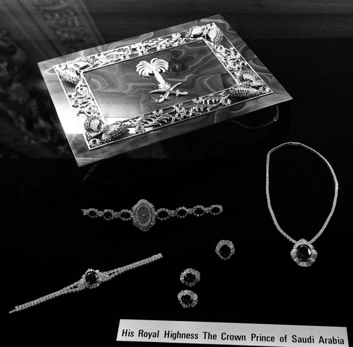 Sapphire and diamond jewels presented to the Princess of Wales as a wedding gift by Crown Prince Fahd of Saudi Arabia, 1981 (PA Images/Alamy)