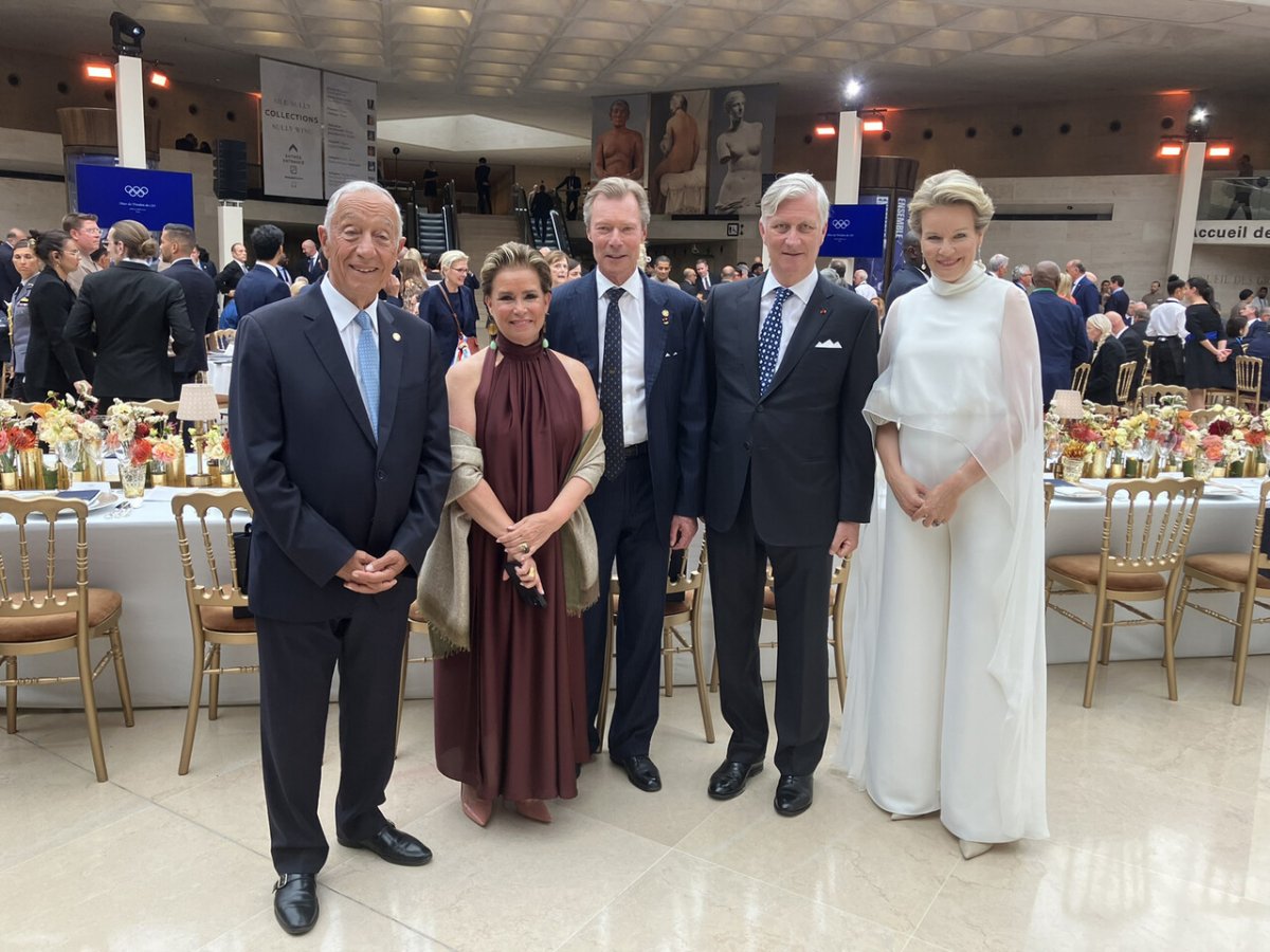 The Grand Duke and Grand Duchess of Luxembourg, with the King and Queen of the Belgians and the President of Portugal, attend a gala dinner hosted by the International Olympic Committee and the French Presidency at the Louvre Museum in Paris on July 25, 2024 (Cour Grand-Ducale)