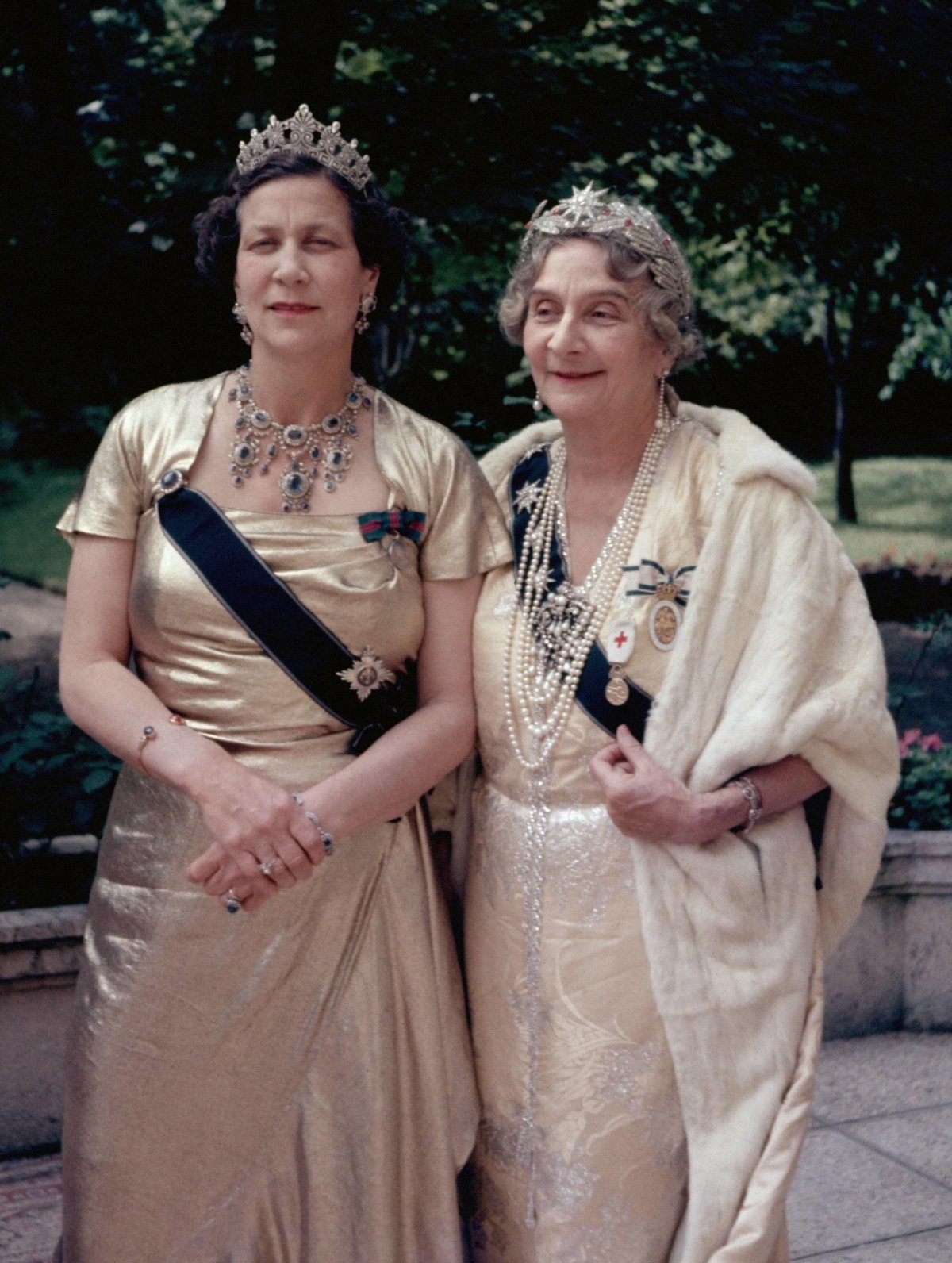 Princess Eugenie of Greece and Denmark and her mother, Princess Marie Bonaparte, 1953 (Photo12/Alamy)