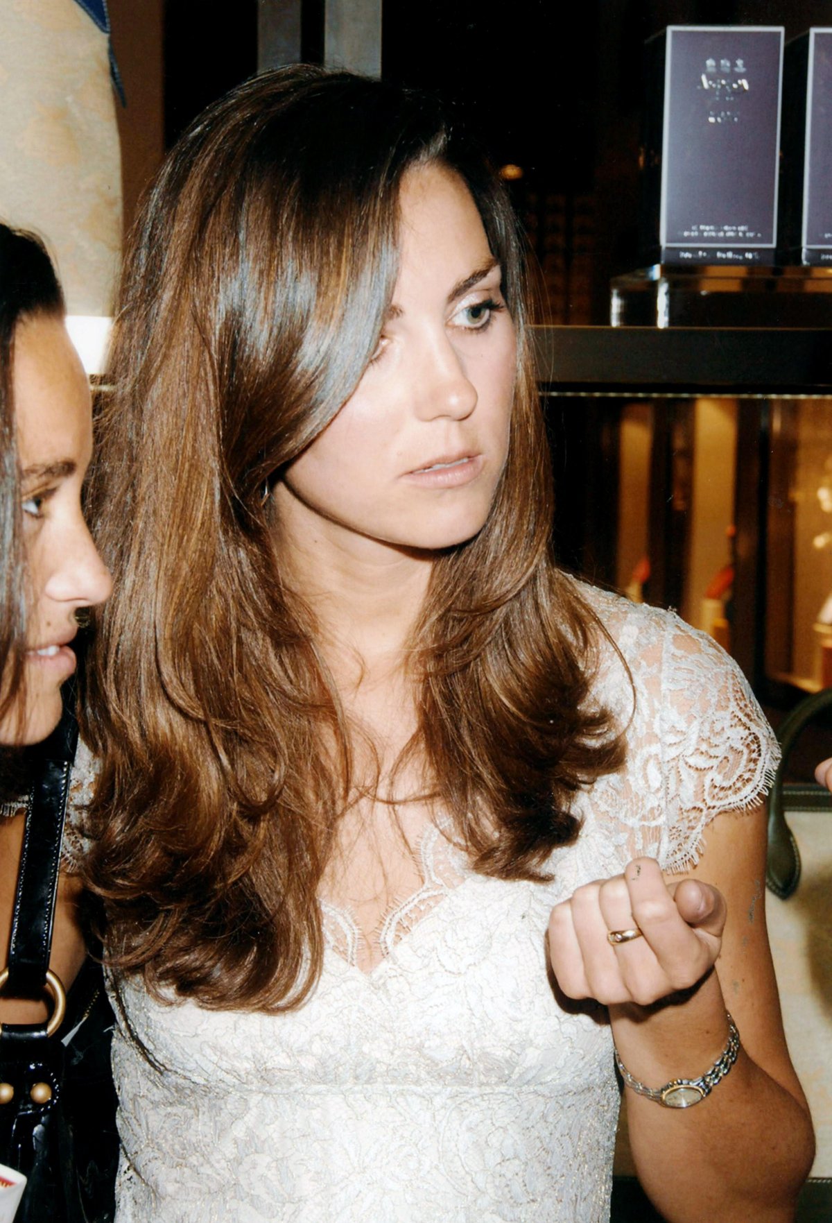 Kate Middleton attends the launch of the latest book by the historian Simon Sebag Montefiore at Asprey in London on May 1, 2005 (LaPresse/Alamy)