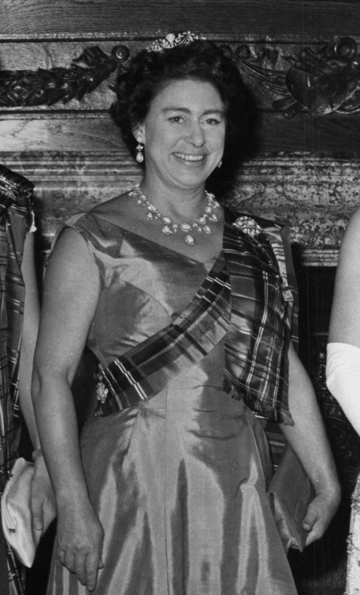 Princess Margaret attends the Royal Company of Archers Ball in Edinburgh on October 19, 1976 (PA Images/Alamy)