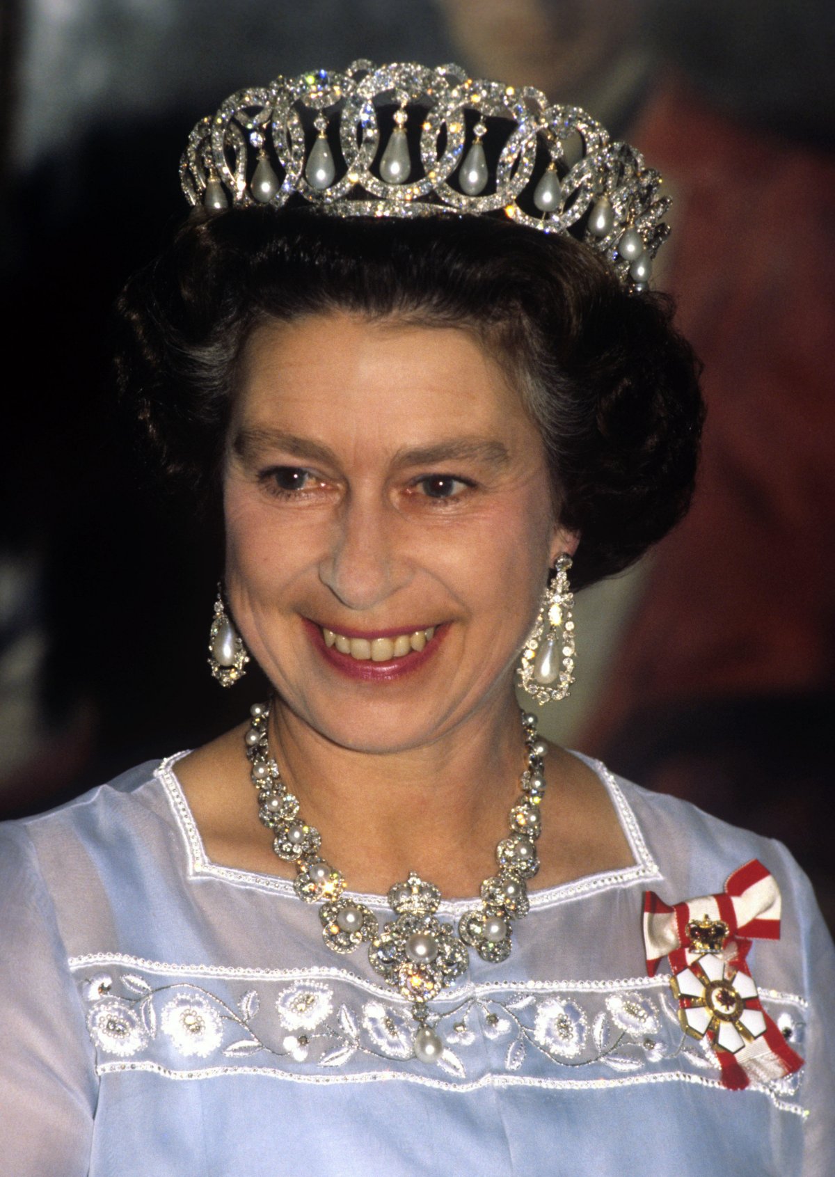 Queen Elizabeth II attends a reception at the National Gallery in Canberra, 1982 (Ron Bell/PA Images/Alamy)