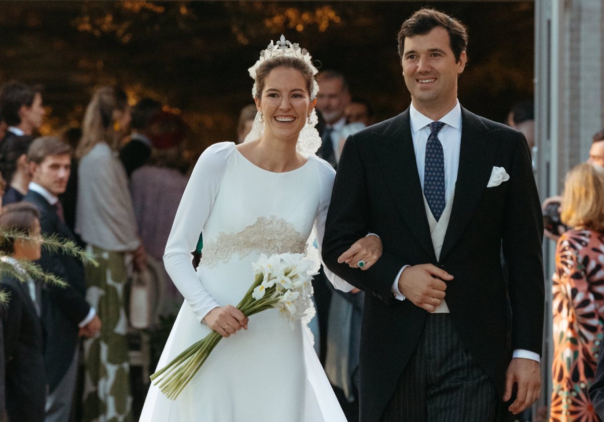 Victoria López-Quesada y Bourbon-Two Sicilies and Enrique Moreno de la Cova Ybarra are pictured on their wedding day in Algete, Spain on August 31, 2024 (Casa Real/Bibiana Fierro)