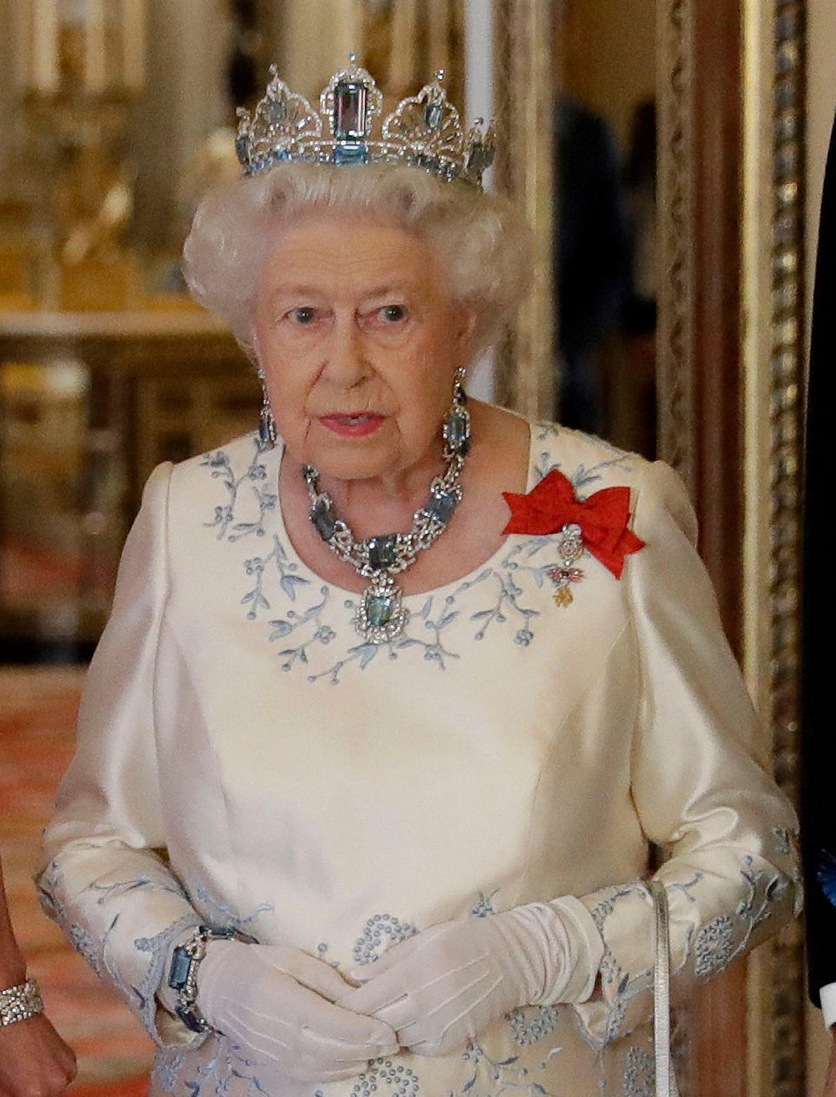 Queen Elizabeth II hosts a state banquet for the visiting King and Queen of Spain at Buckingham Palace in London on July 12, 2017 (Matt Dunham/PA Images/Alamy)