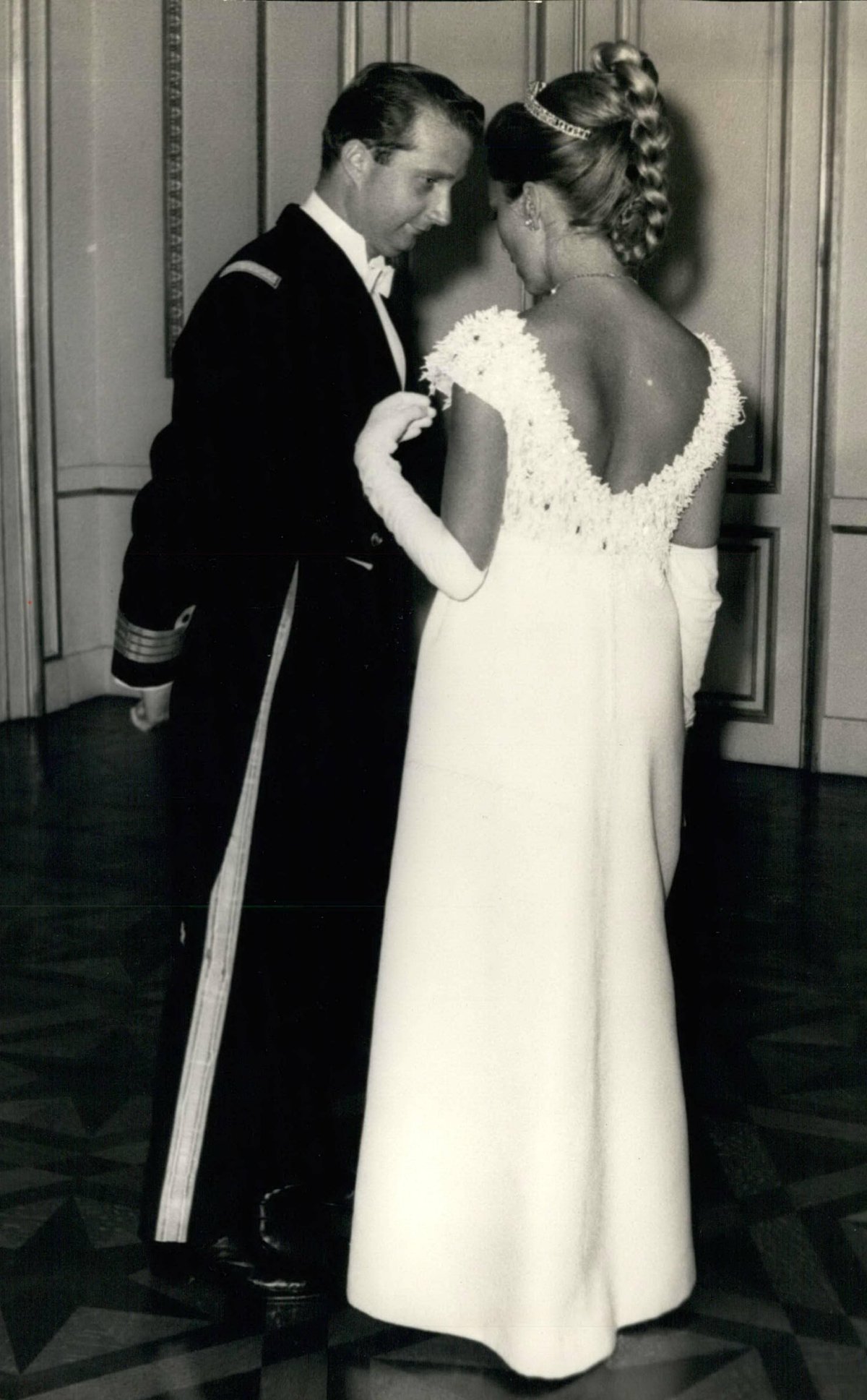 The Prince and Princess of Liege attend a state banquet at the Royal Palace in Brussels on May 9, 1966 (Keystone Press/Alamy)