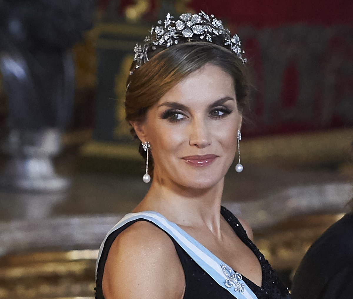 Queen Letizia of Spain attends a gala dinner for the President of Israel at the Royal Palace in Madrid on November 6, 2017 (Jack Abuin/Zuma Press/Alamy)