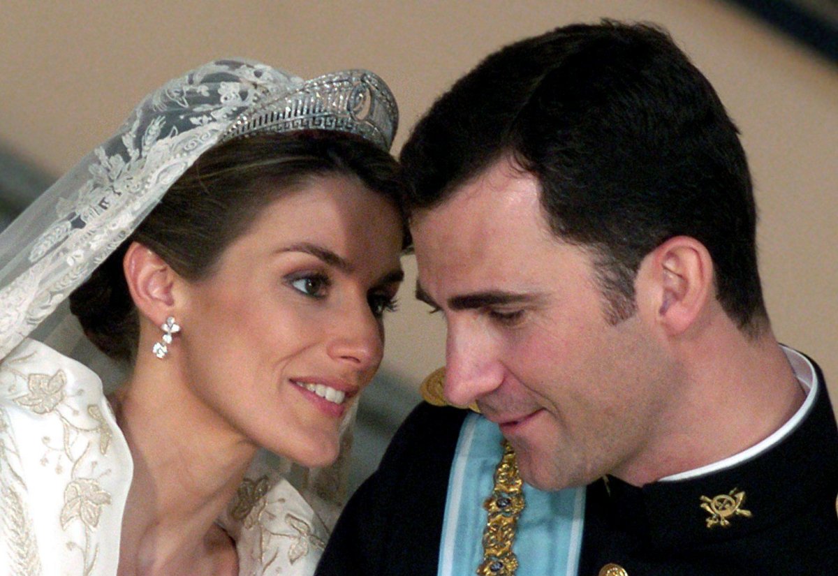 The Prince and Princess of Asturias are pictured at a reception after their royal wedding in Madrid on May 22, 2004 (DPA Picture Alliance Archive/Alamy)