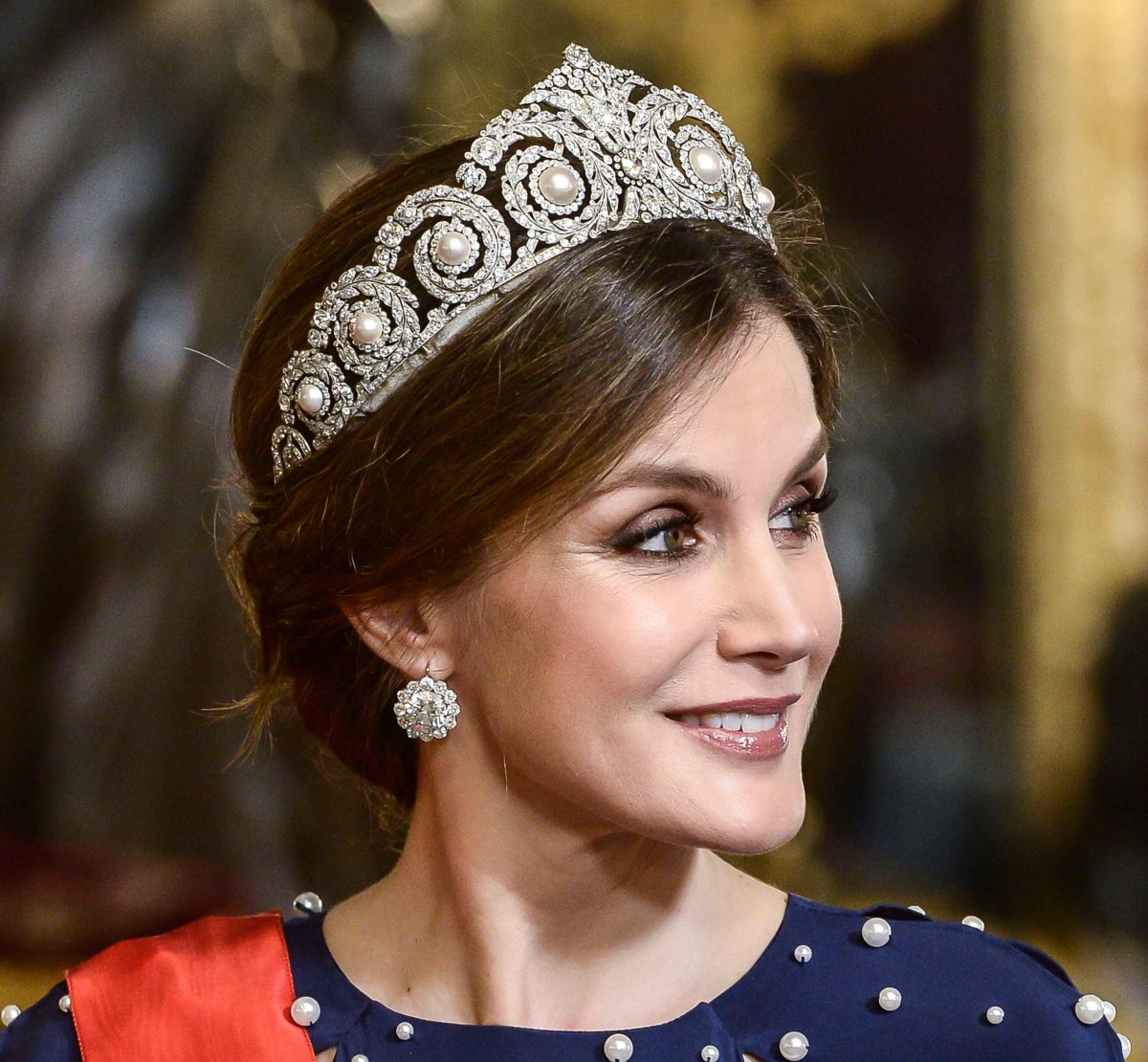 Queen Letizia of Spain attends a gala dinner for the President of Portugal at the Royal Palace in Madrid on April 16, 2018 (Jimmy Olsen/Media Punch/Alamy)