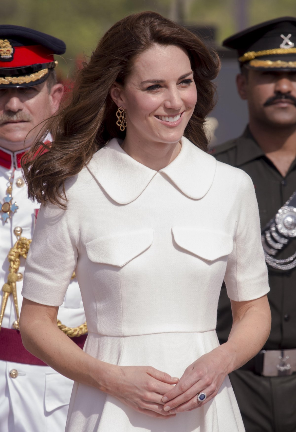 The Duchess of Cambridge attends a wreath-laying ceremony at India Gate in Delhi on April 11, 2016 (WENN/Alamy)