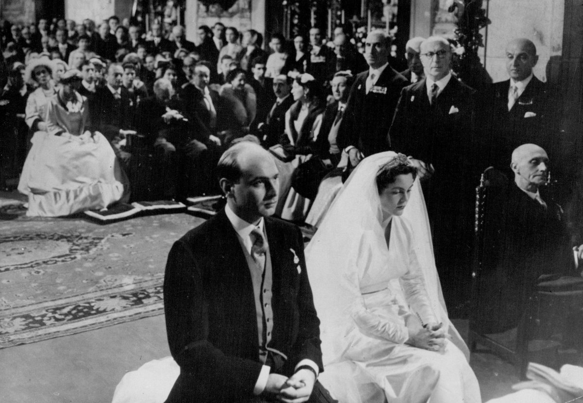 Prince Alexander of Yugoslavia and Princess Maria Pia of Savoy are pictured on their wedding day in Cascais on February 12, 1955 (SuperStock/Alamy)