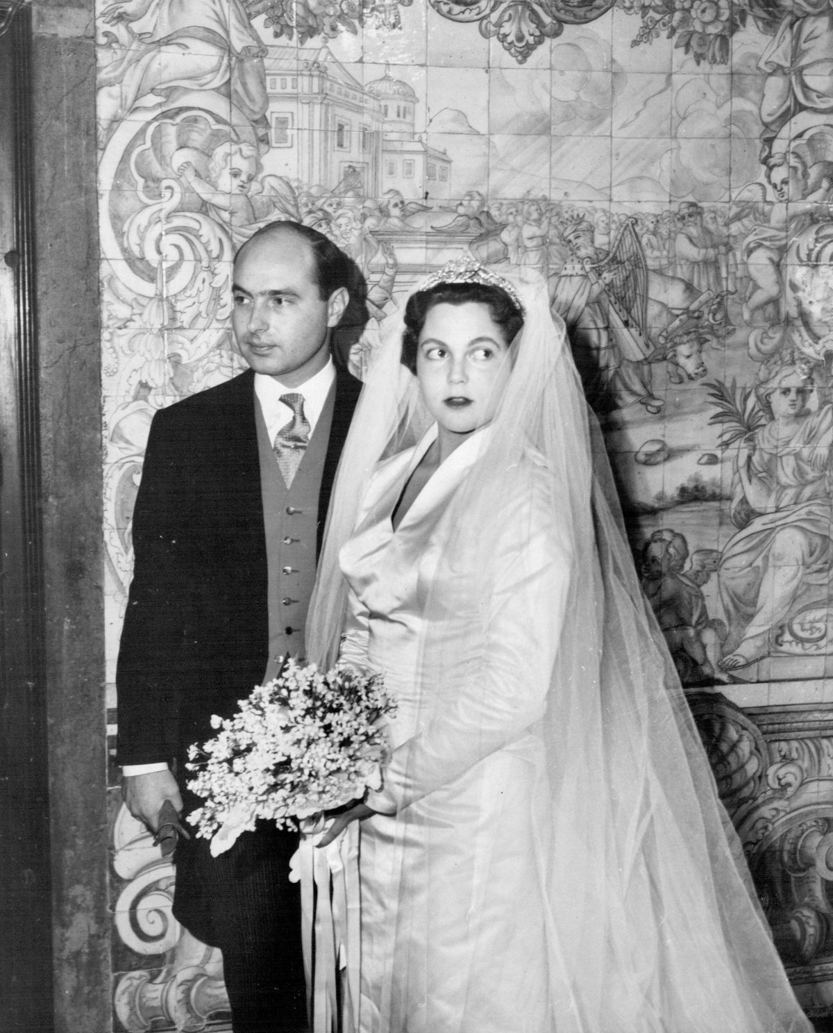 Prince Alexander of Yugoslavia and Princess Maria Pia of Savoy are pictured on their wedding day in Cascais on February 12, 1955 (SuperStock/Alamy)