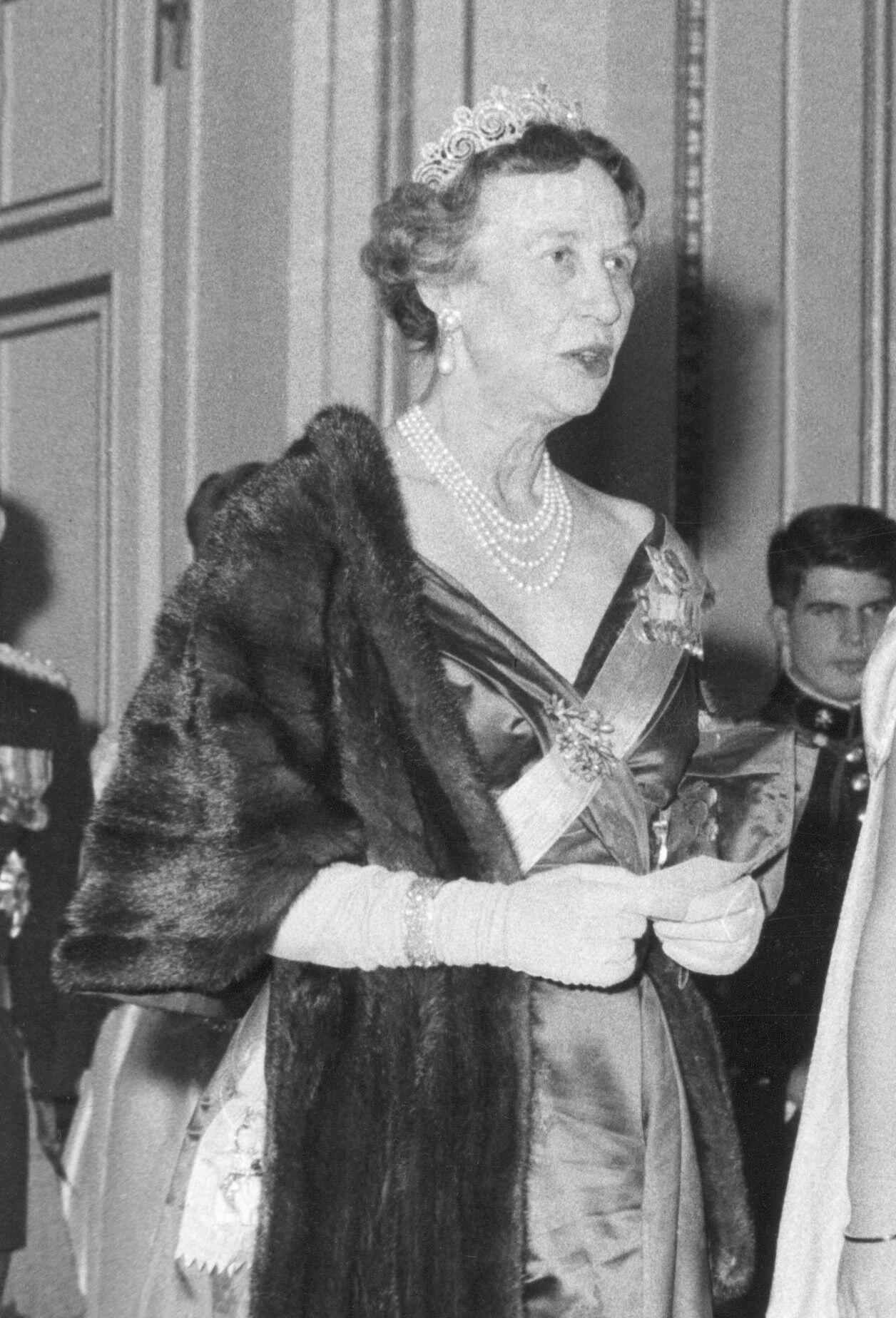 Princess Margaretha of Denmark attends a gala on the eve of the royal wedding of King Baudouin and Queen Fabiola at the Royal Palace in Brussels on December 14, 1960 (Interfoto/Alamy)
