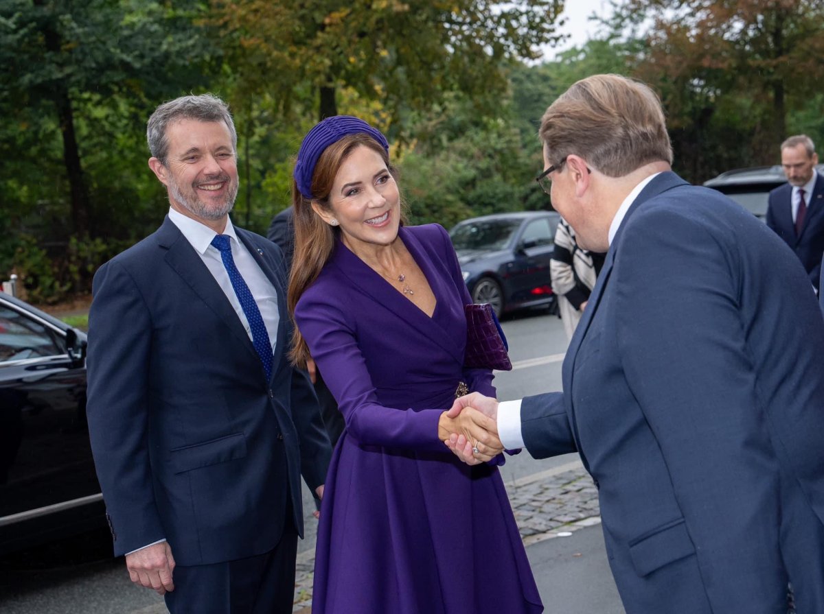 The King and Queen of Denmark welcome the President of Iceland and her husband to Copenhagen on October 8, 2024 (Kongehuset)