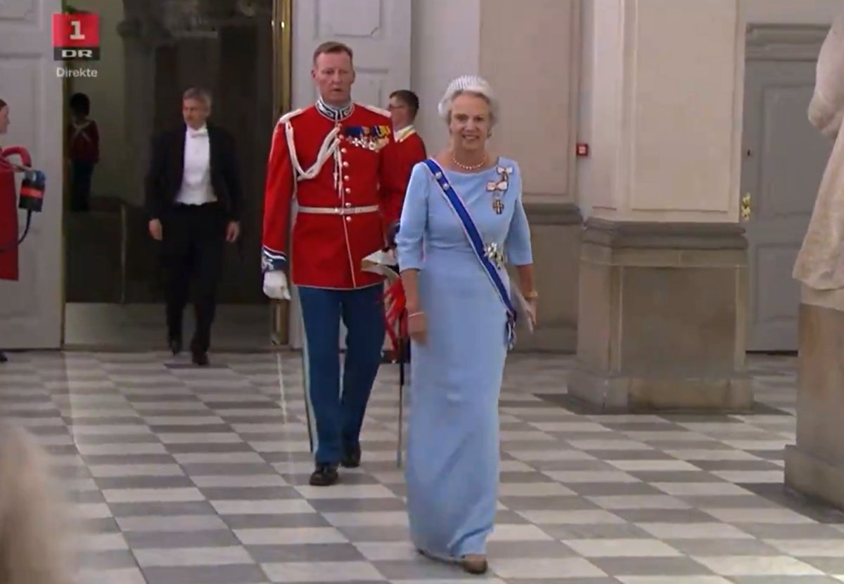 Princess Benedikte attends a state banquet in honor of the President of Iceland at Christiansborg Palace in Copenhagen on October 8, 2024 (DR1/screencapture)