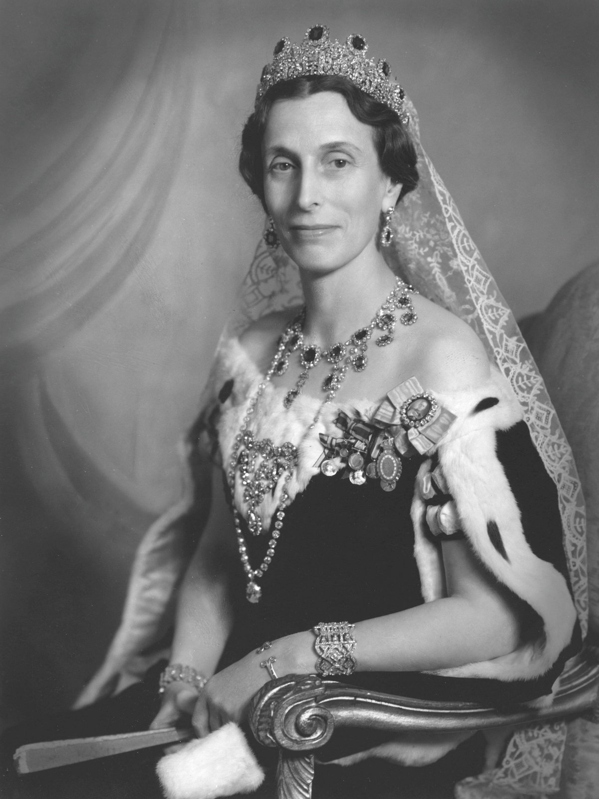 Crown Princess Louise of Sweden poses for official photographic portraits, ca. 1939 (Classic Picture Library/Alamy)