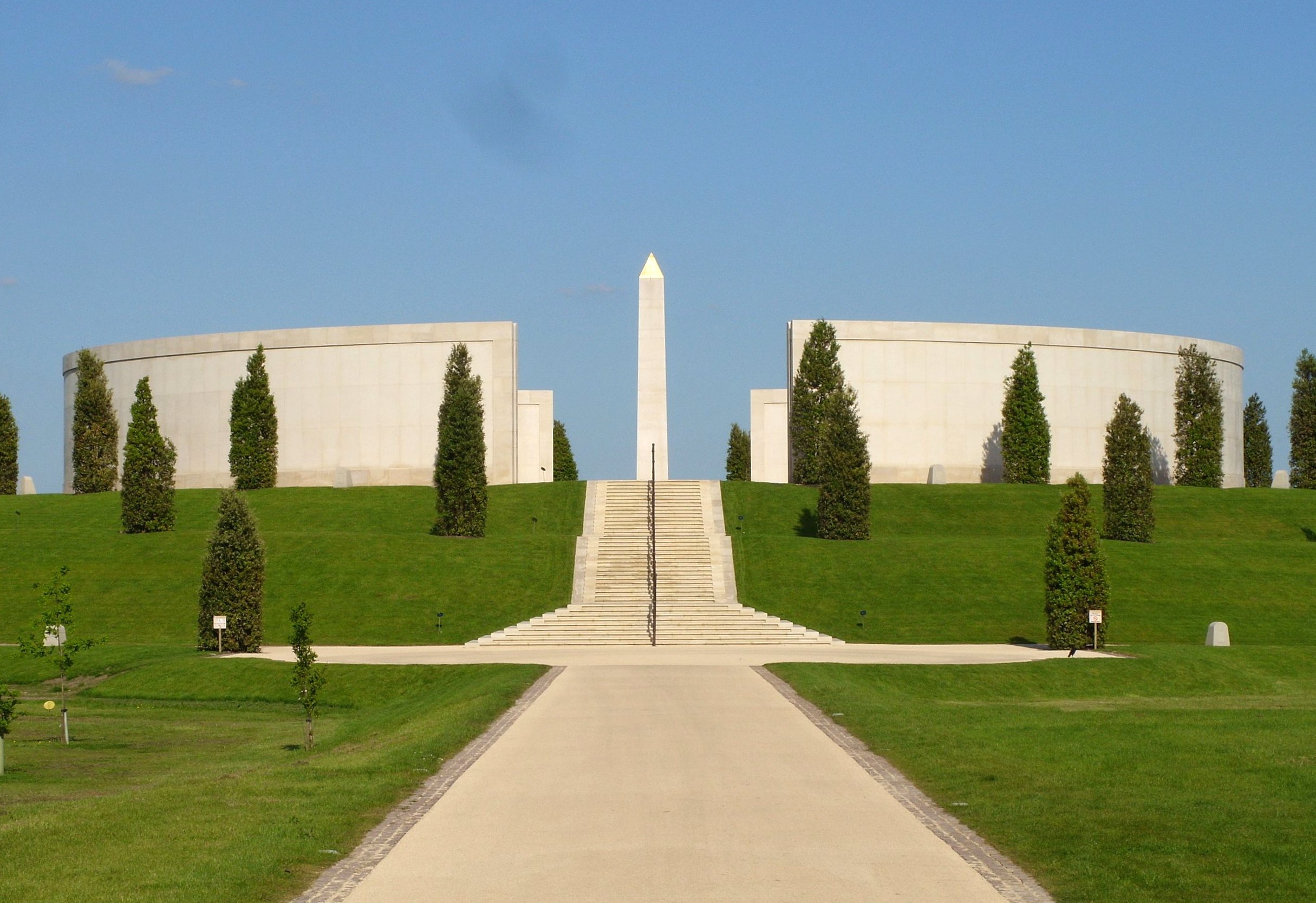 The National Memorial Arboretum in Alrewas, Staffordshire (Wikimedia Commons)