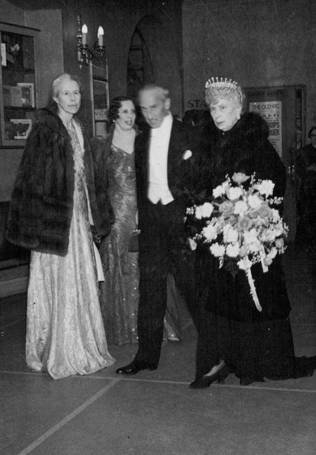 Queen Mary of the United Kingdom, with the Earl of Lytton, arrives at Sadler's Wells Theater to see Tchaikovsky's The Sleeping Princess on April 19, 1939 (SuperStock/Alamy)