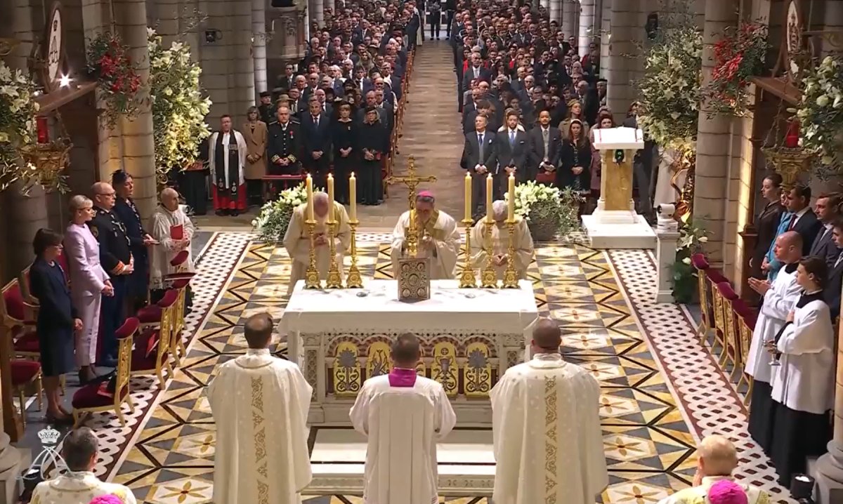 The Prince and Princess of Monaco, with members of the extended Grimaldi family, attend a National Day mass at the Cathedral of Monaco on November 19, 2024 (Palais Princier de Monaco)