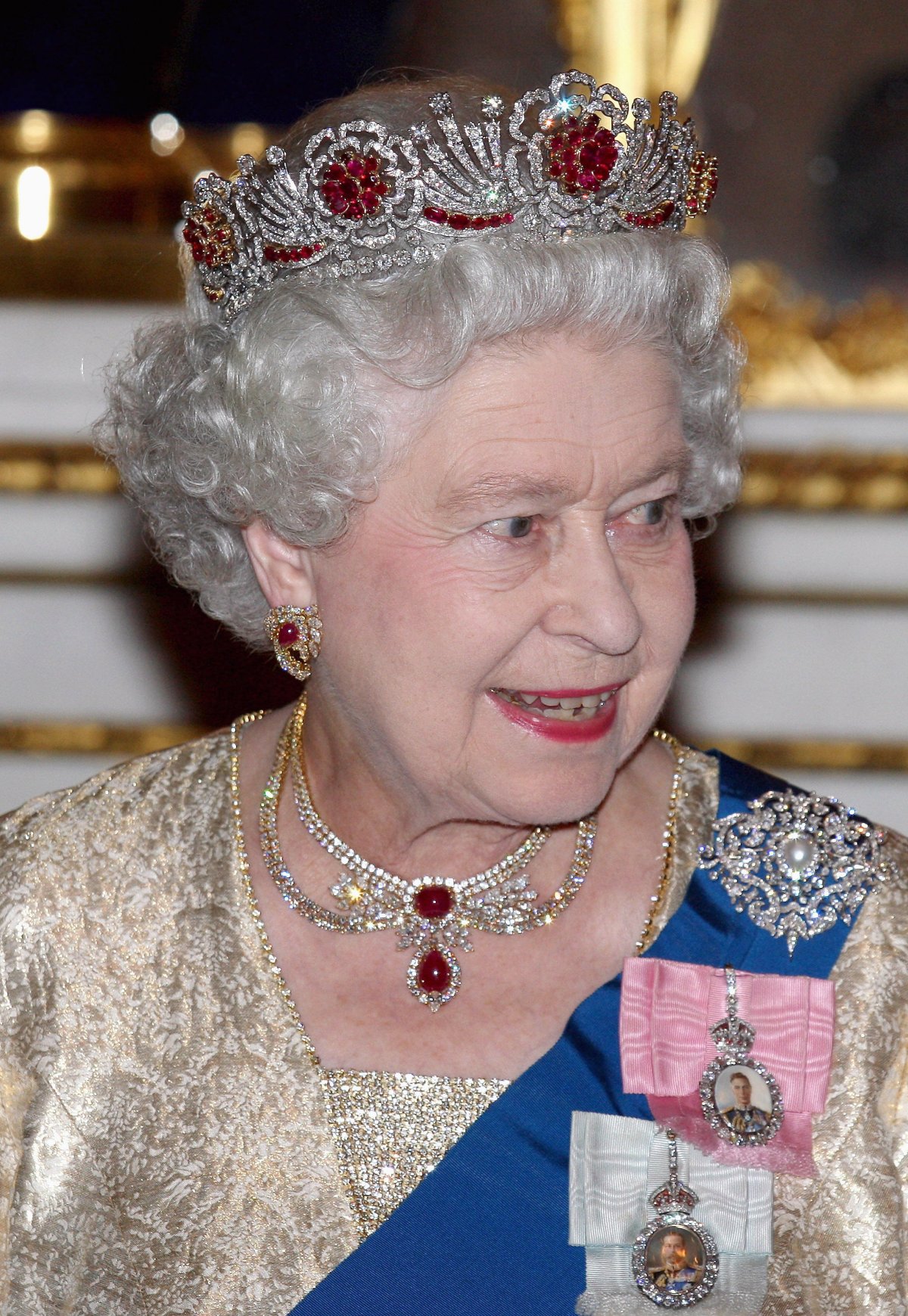 Queen Elizabeth II of the United Kingdom attends a state banquet in honor of the President of India at Windsor Castle on October 27, 2009 (Chris Jackson/PA Images/Alamy)